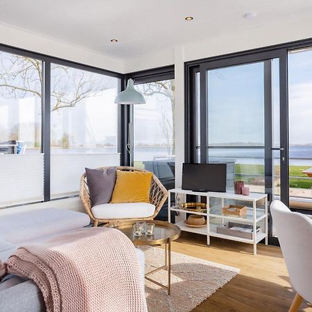 Houseboat Agua Dolce met tuin Villa Offingawier Exterior foto