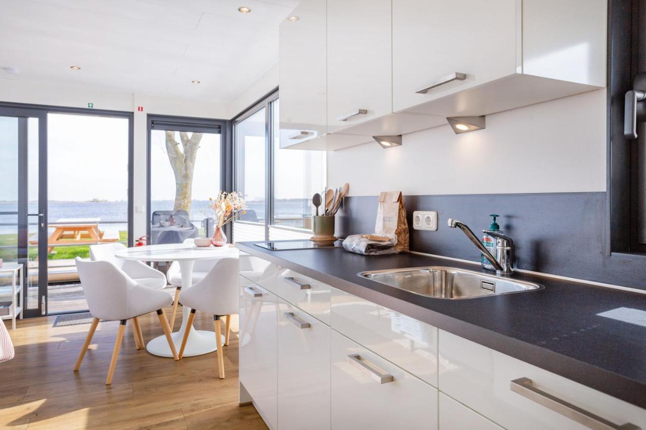 Houseboat Agua Dolce met tuin Villa Offingawier Exterior foto