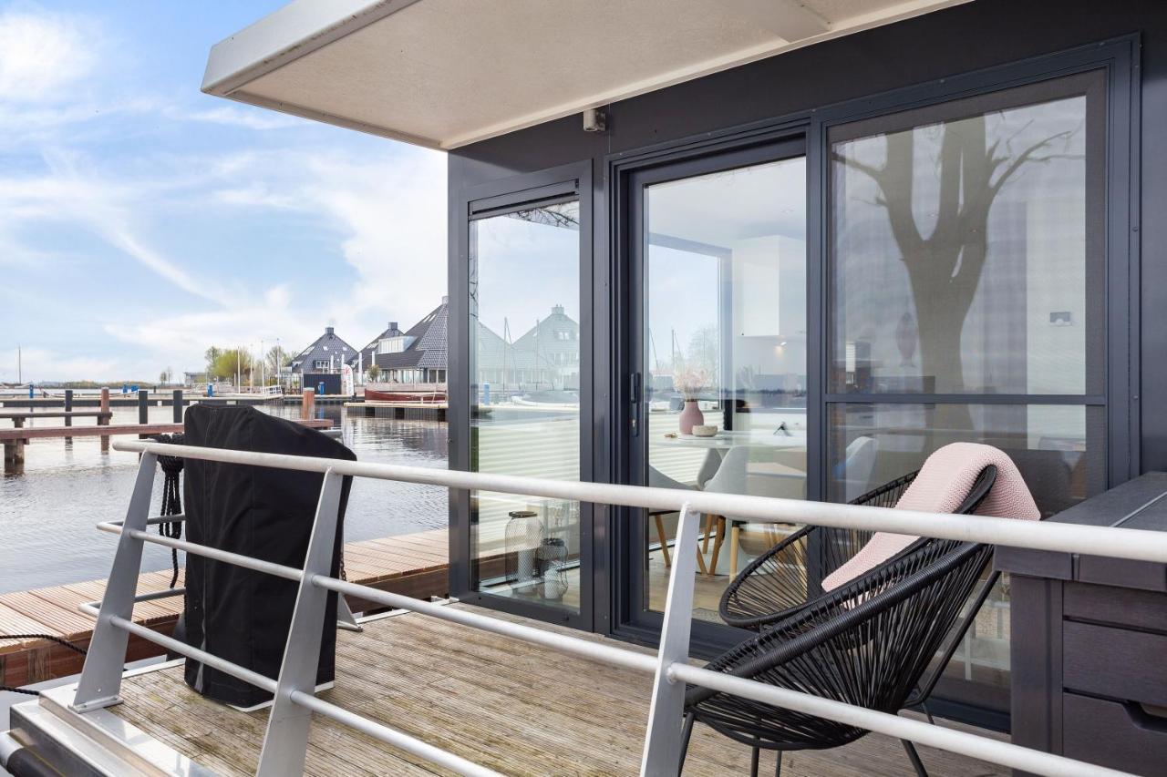Houseboat Agua Dolce met tuin Villa Offingawier Exterior foto