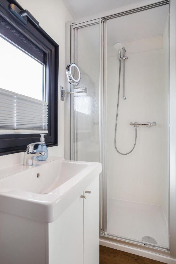 Houseboat Agua Dolce met tuin Villa Offingawier Exterior foto