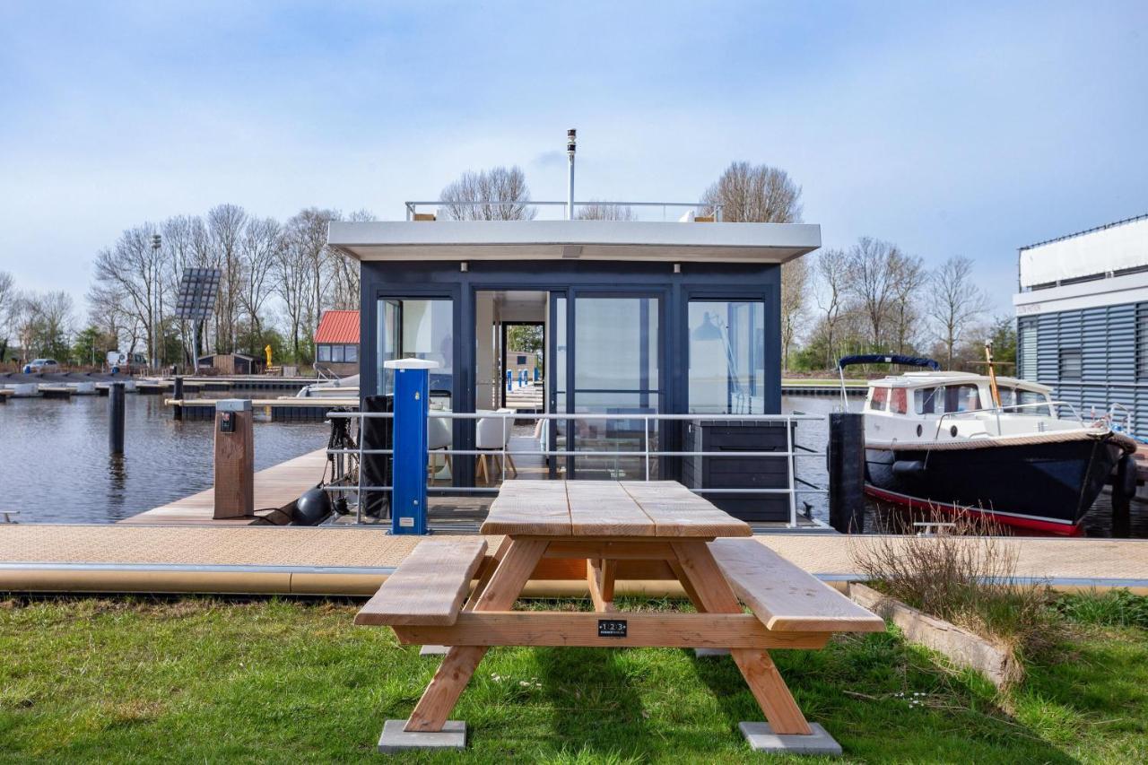 Houseboat Agua Dolce met tuin Villa Offingawier Exterior foto